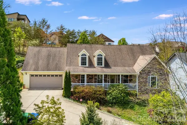 17 Moss Pink Place, Asheville, NC 28806