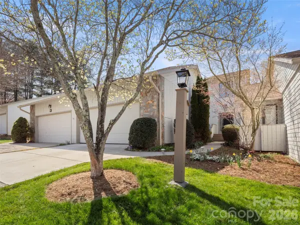 141 Deerlake Drive, Asheville, NC 28803