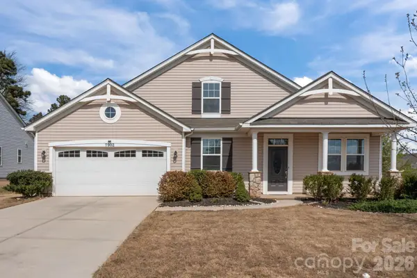 7902 Meridale Forest Drive, Charlotte, NC 28269