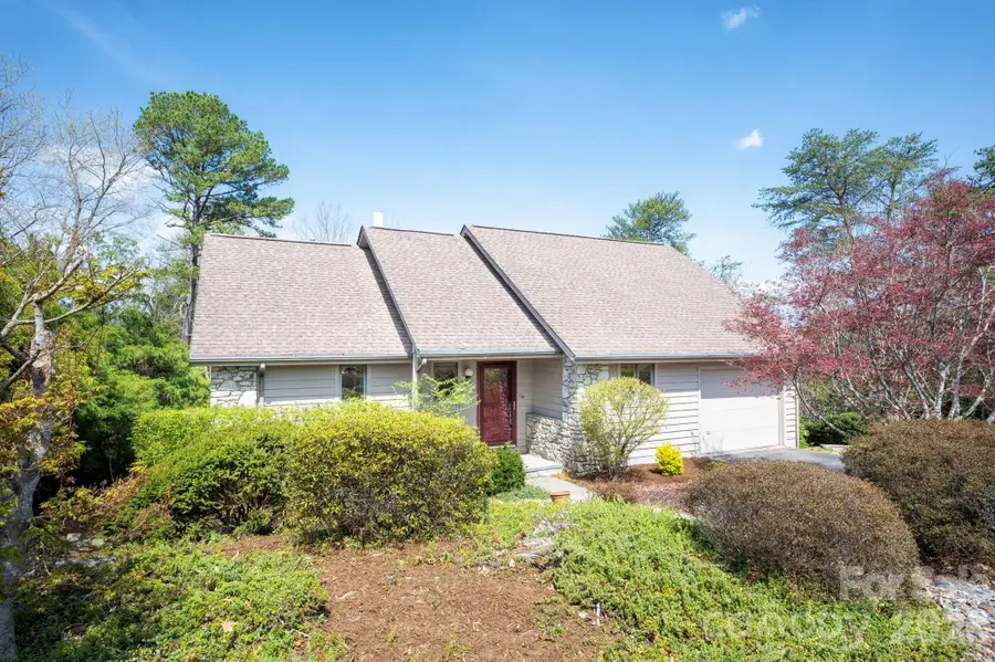 4 Zachary Ridge Road, Asheville, NC 28804 - #2