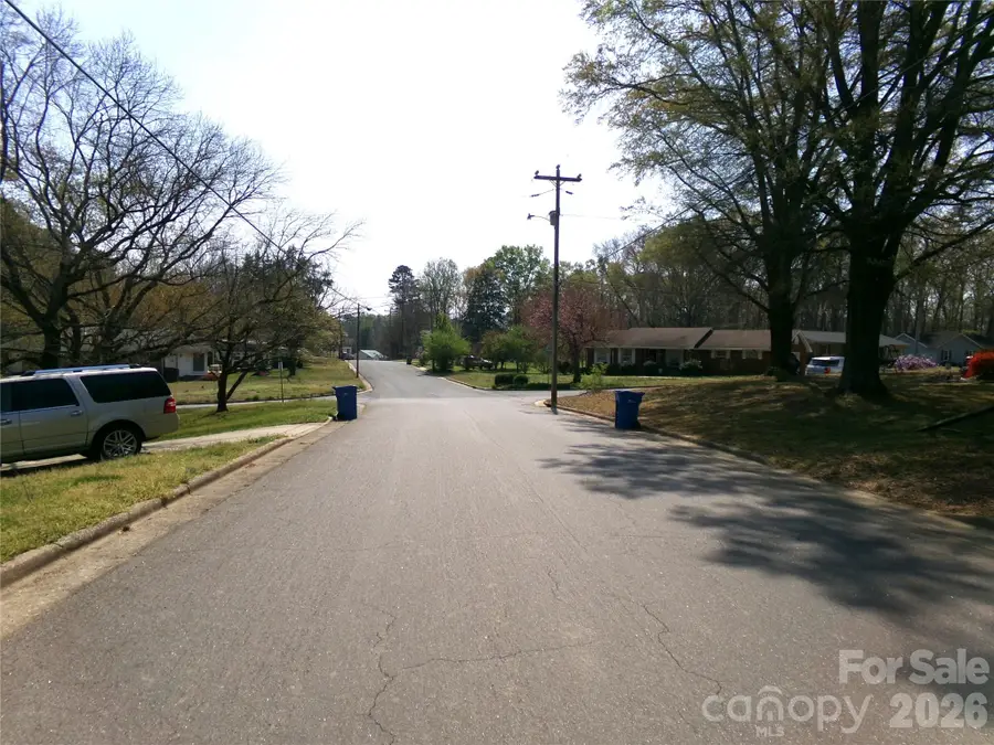 000 Ross Drive #1, Albemarle, NC 28001 - #3