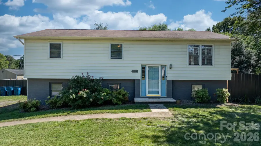 5208 W Piedmont Circle, Conover, NC 28613 - #2
