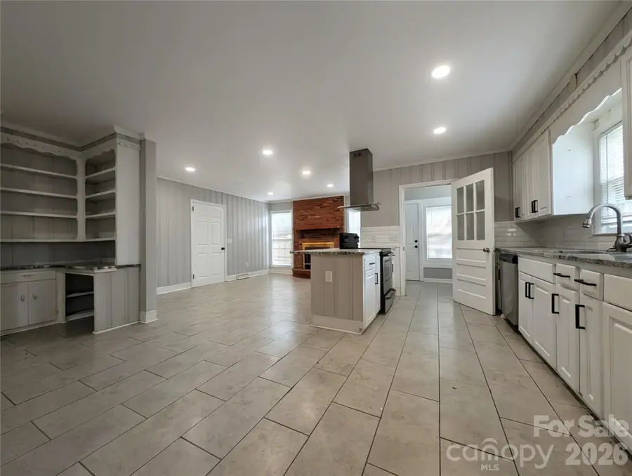 505 Williams Street, Lake City, SC 29560 - #3