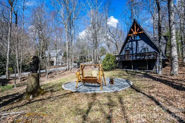 20 Lady Slipper Loop, Newland, NC 28657