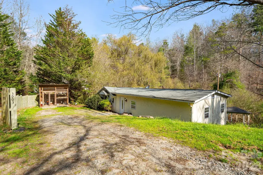 3903 Nc Hwy 213 Highway, Marshall, NC 28753 - #2