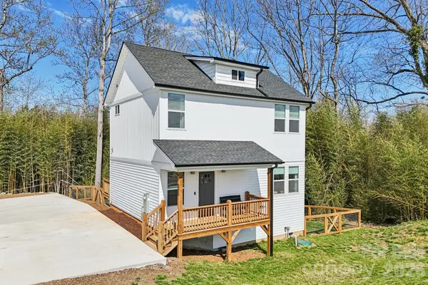 688 Dairy Street, Hendersonville, NC 28739