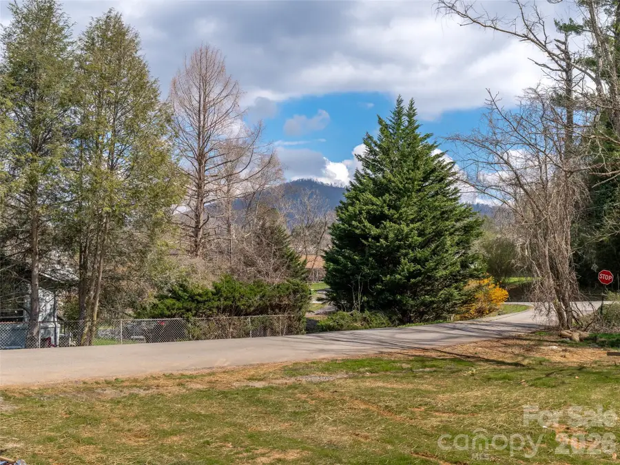 4 Overlook Place #Lot 5, Asheville, NC 28803 - #3