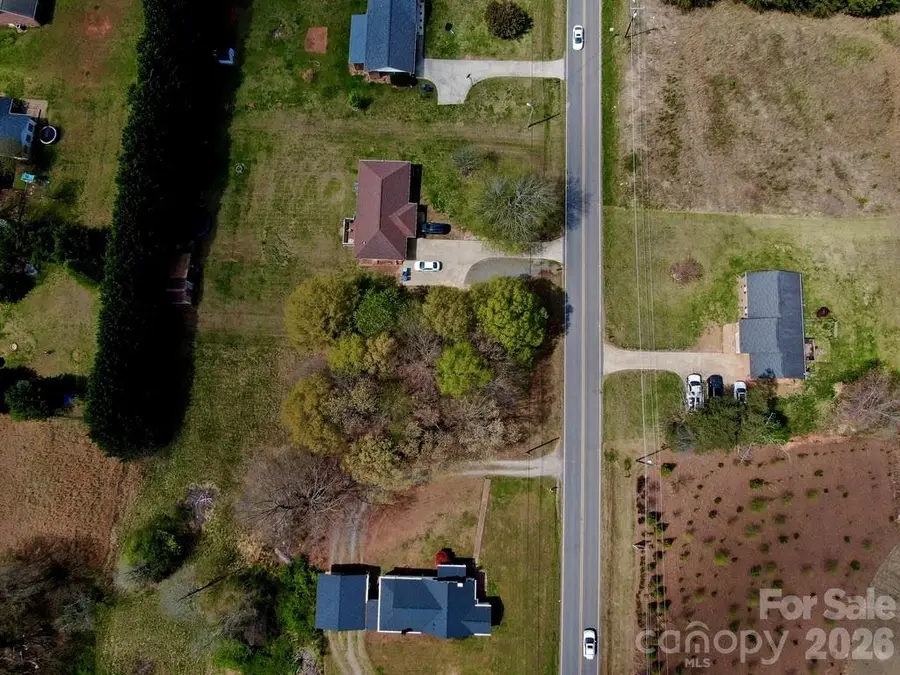 3048 Spencer Road Ne, Conover, NC 28613 - #3