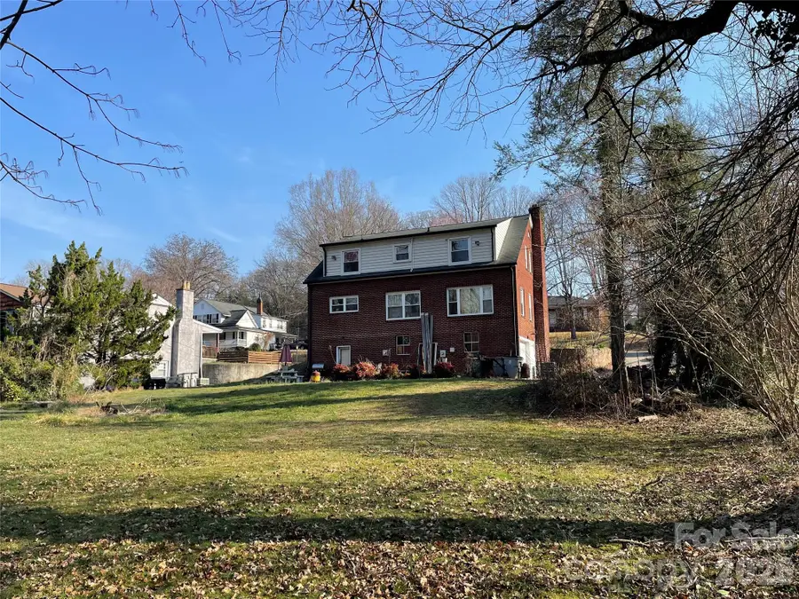 402 Norwood Street Sw, Lenoir, NC 28645 - #3