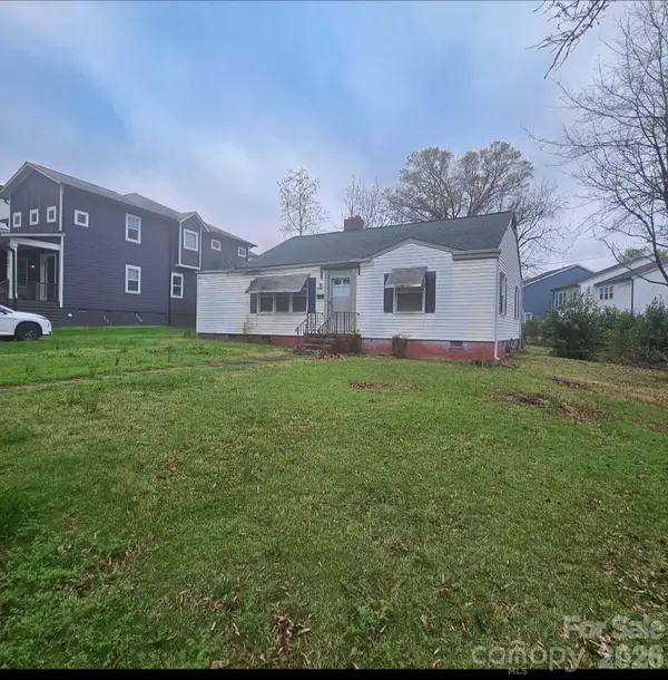 1040 Drummond Avenue, Charlotte, NC 28205