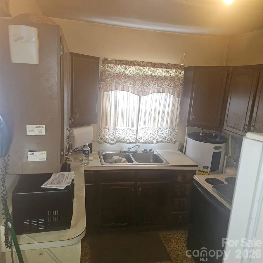 1040 Drummond Avenue, Charlotte, NC 28205 - #3