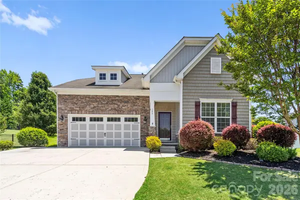 159 E Warfield Drive, Mooresville, NC 28115