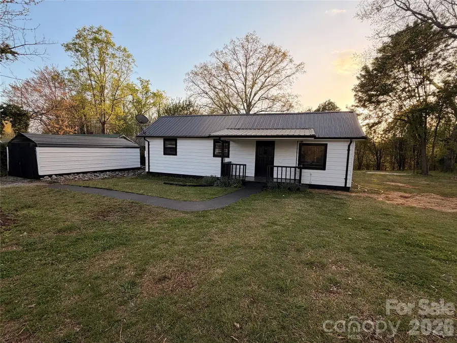 201 Cape Hickory Road, Hickory, NC 28601 - #2
