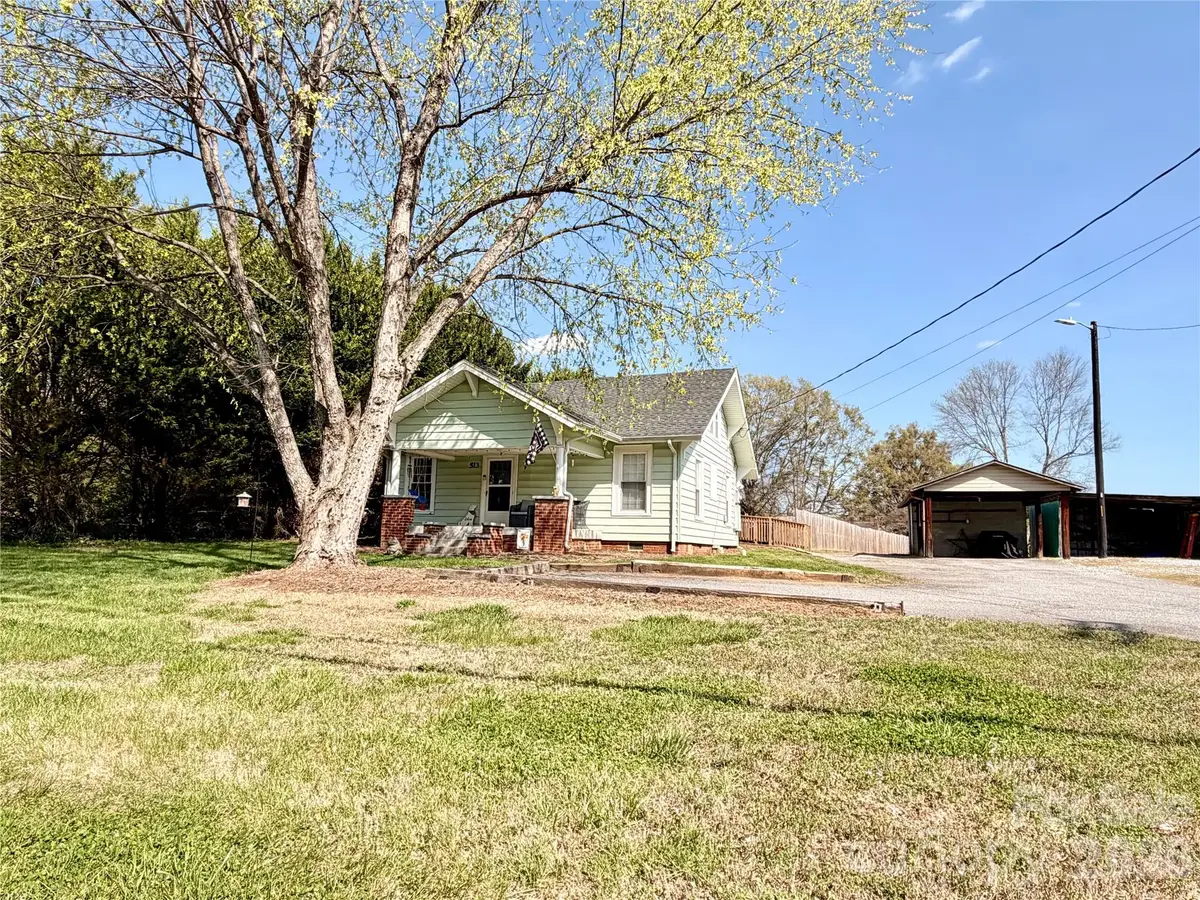 513 7th Street Sw, Taylorsville, NC 28681 - #1