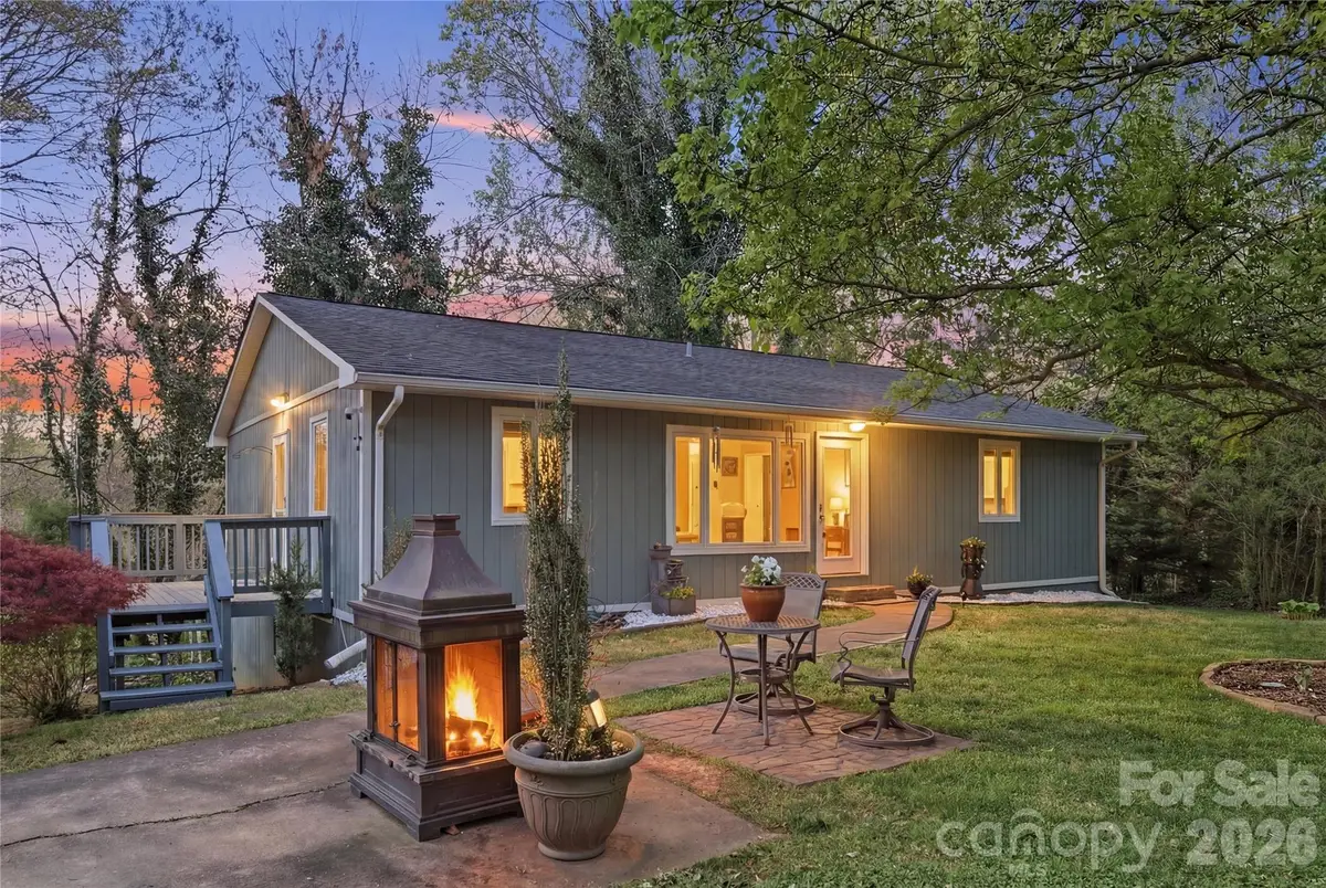 120 42nd Avenue Circle Ne, Hickory, NC 28601 - #1