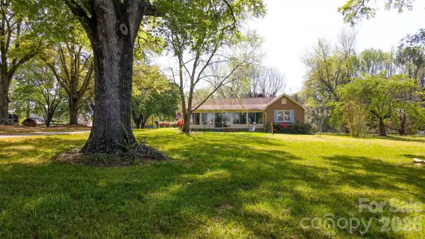 9730 Mount Holly Huntersville Road, Huntersville, NC 28078