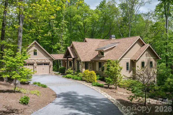 587 Autumn Sky Drive, Hendersonville, NC 28792