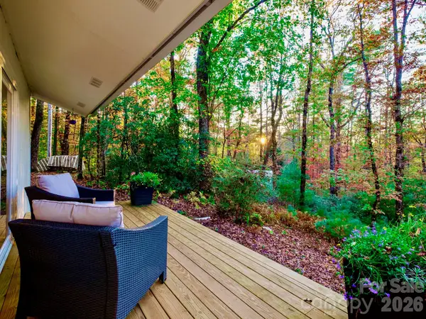 359 Rainbow Lake Drive, Brevard, NC 28712