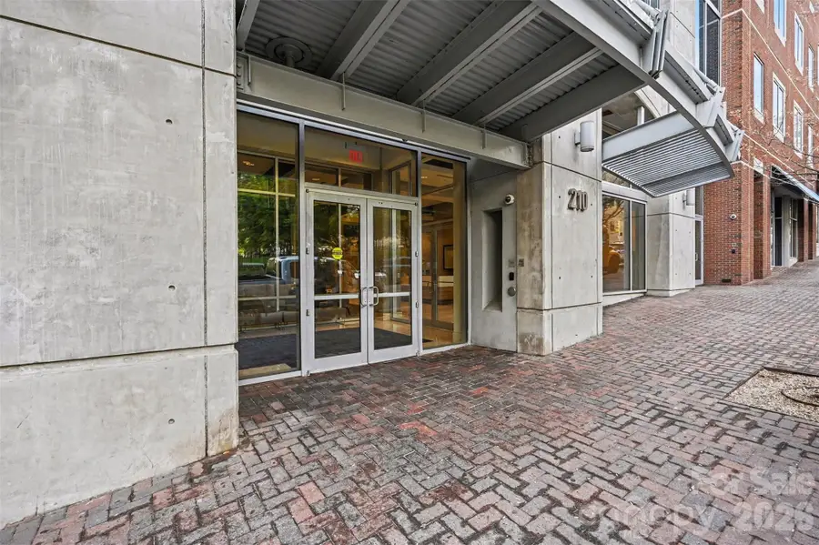 210 N Church Street #1411, Charlotte, NC 28202 - #3