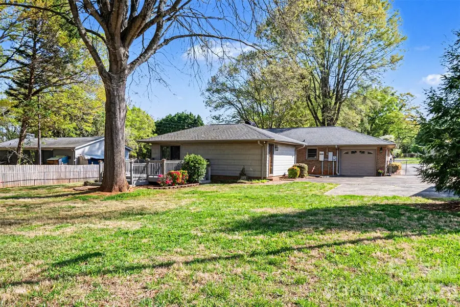 201 N Pine Street, Lowell, NC 28098 - #3