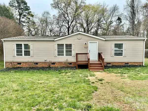 942 Stones Throw Drive, Concord, NC 28025