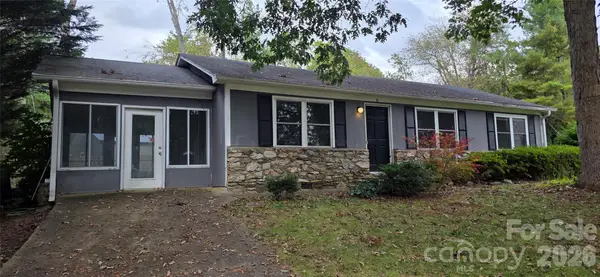 6 Fairway Drive, Asheville, NC 28805