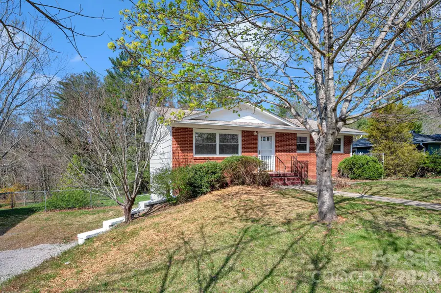 8 N Pershing Road, Asheville, NC 28805 - #3