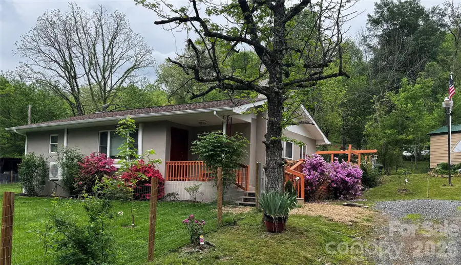 450 W Piney Mountain Road, Whittier, NC 28789 - #2