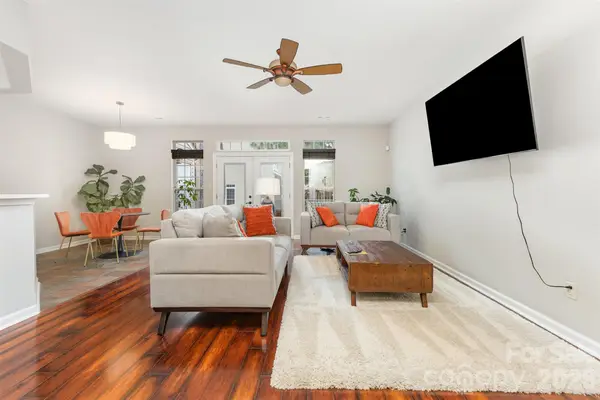 3832 Thomas Ridge Drive, Charlotte, NC 28269