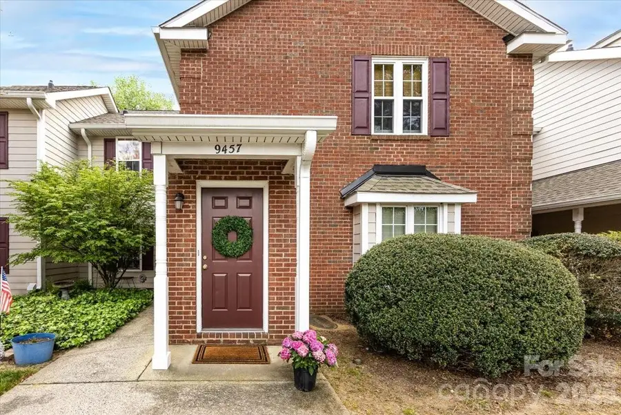 9457 S Vicksburg Park Court, Charlotte, NC 28210 - #3