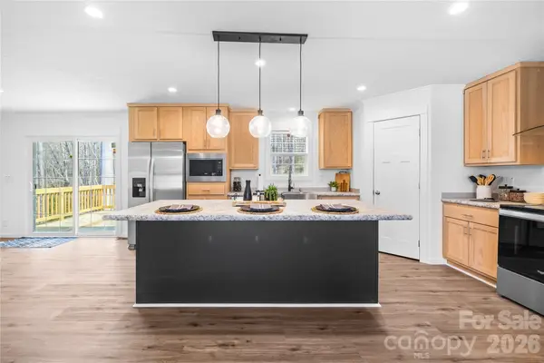 7822 Stillwater Drive, Sherrills Ford, NC 28673