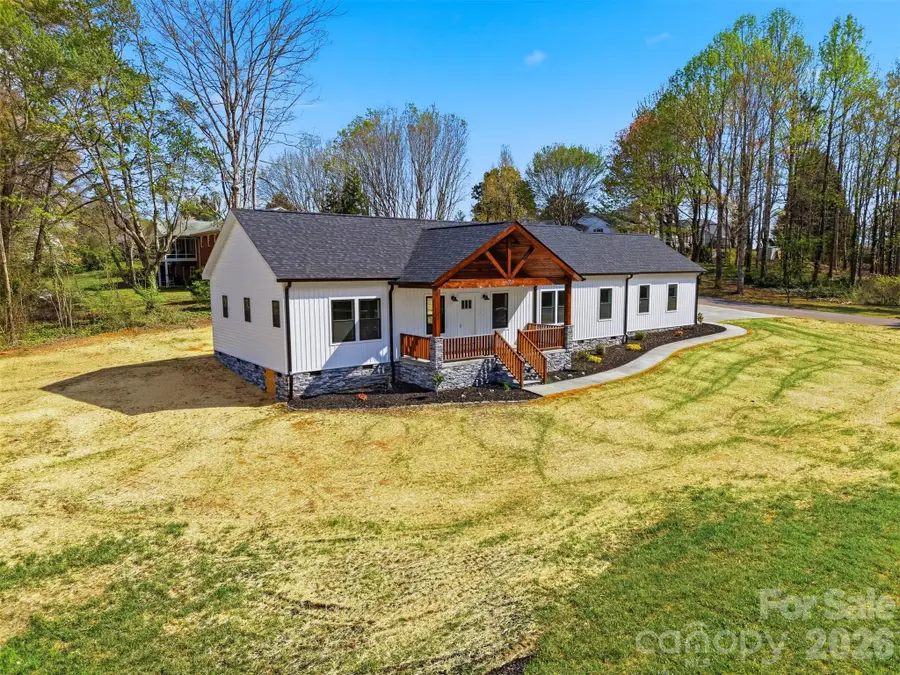 1007 Hibriten Drive Se, Lenoir, NC 28645 - #2