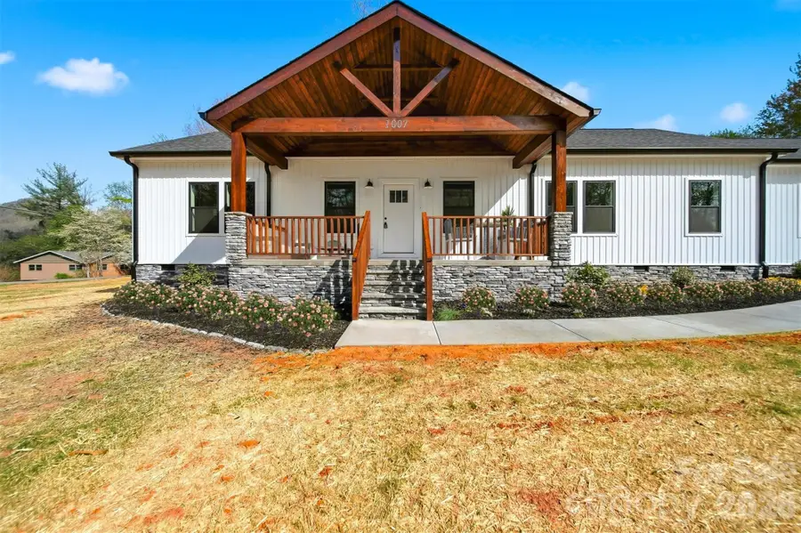 1007 Hibriten Drive Se, Lenoir, NC 28645 - #3