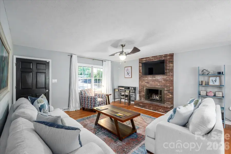 23 Springwood Drive, Asheville, NC 28805 - #2