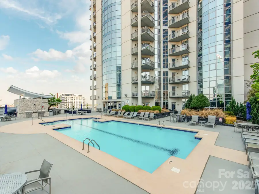 333 W Trade Street, Charlotte, NC 28202 - #2