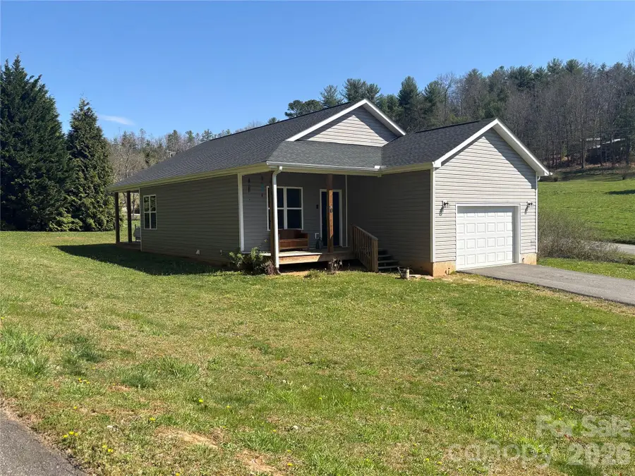 10 Scarlett Ridge Drive, Marshall, NC 28753 - #2