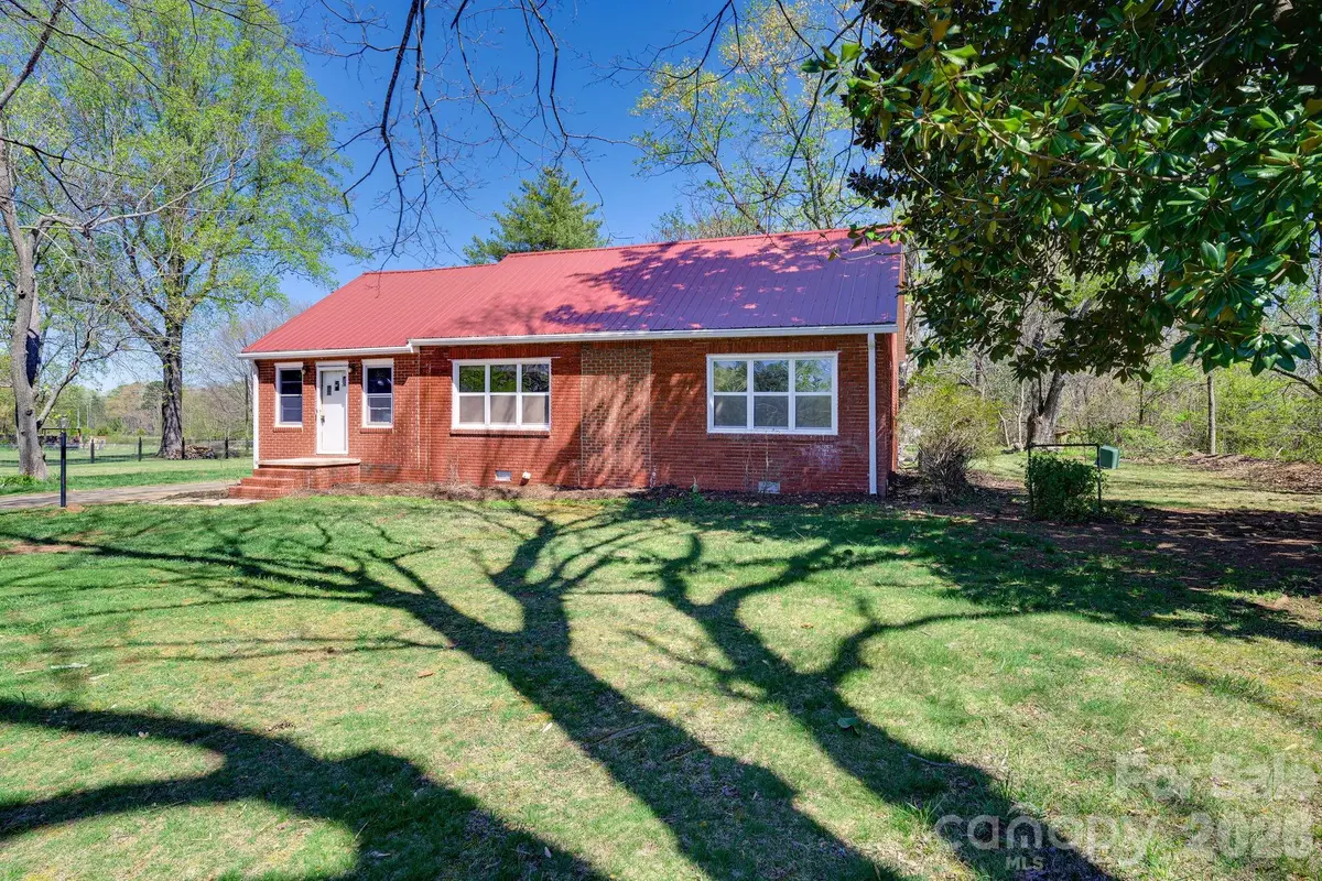 2414 N Olivers Cross Road, Newton, NC 28658 - #1