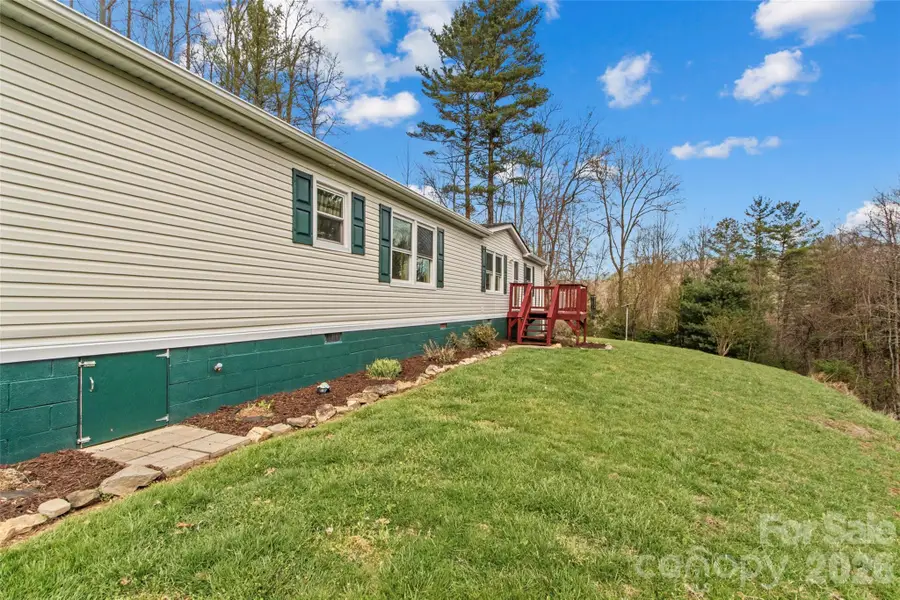 155 Thunderstruck Ridge, Burnsville, NC 28714 - #2