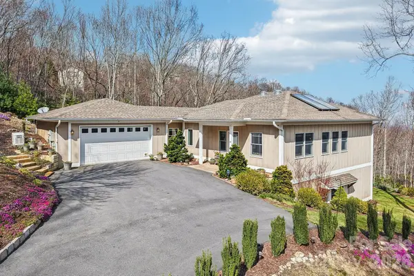 14 Chandra Lane, Clyde, NC 28721