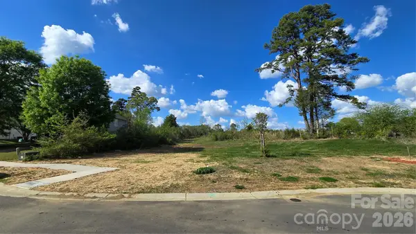 1810 Wilton Gate Drive, Charlotte, NC 28262