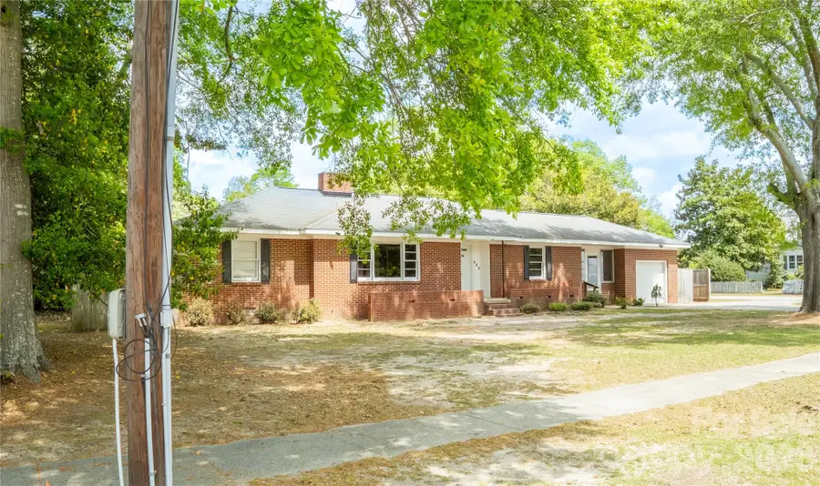 211 E Richland Street, Kershaw, SC 29067 - #2