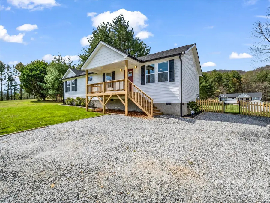 29 Kanes Drive, Hendersonville, NC 28739 - #2