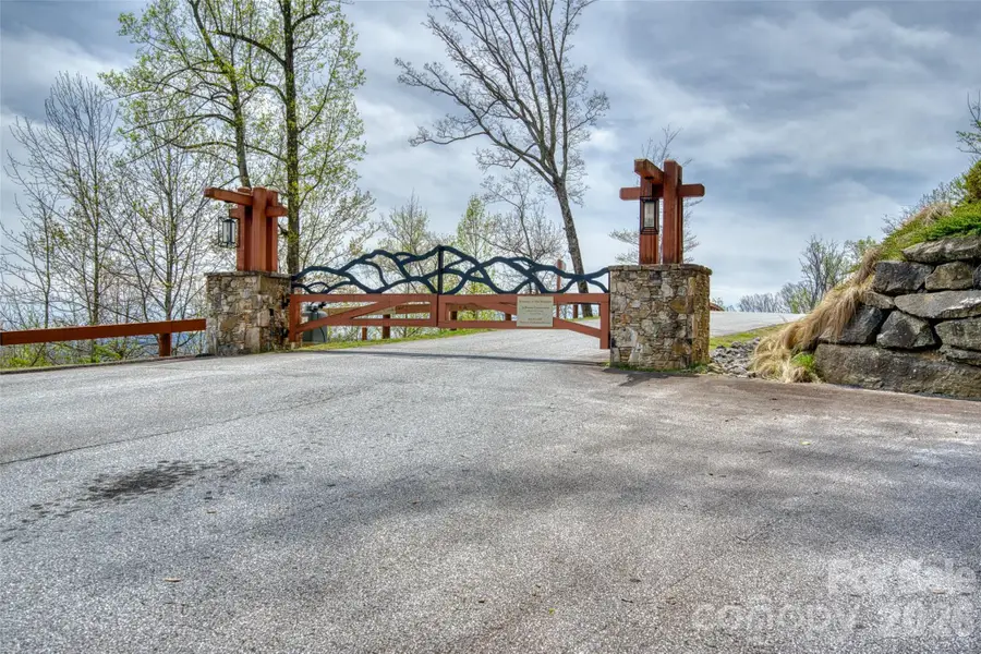 81 Curtain Bluff, Hendersonville, NC 28791 - #3