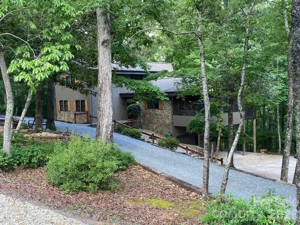 394 Jonathan Lane, Lake Lure, NC 28746