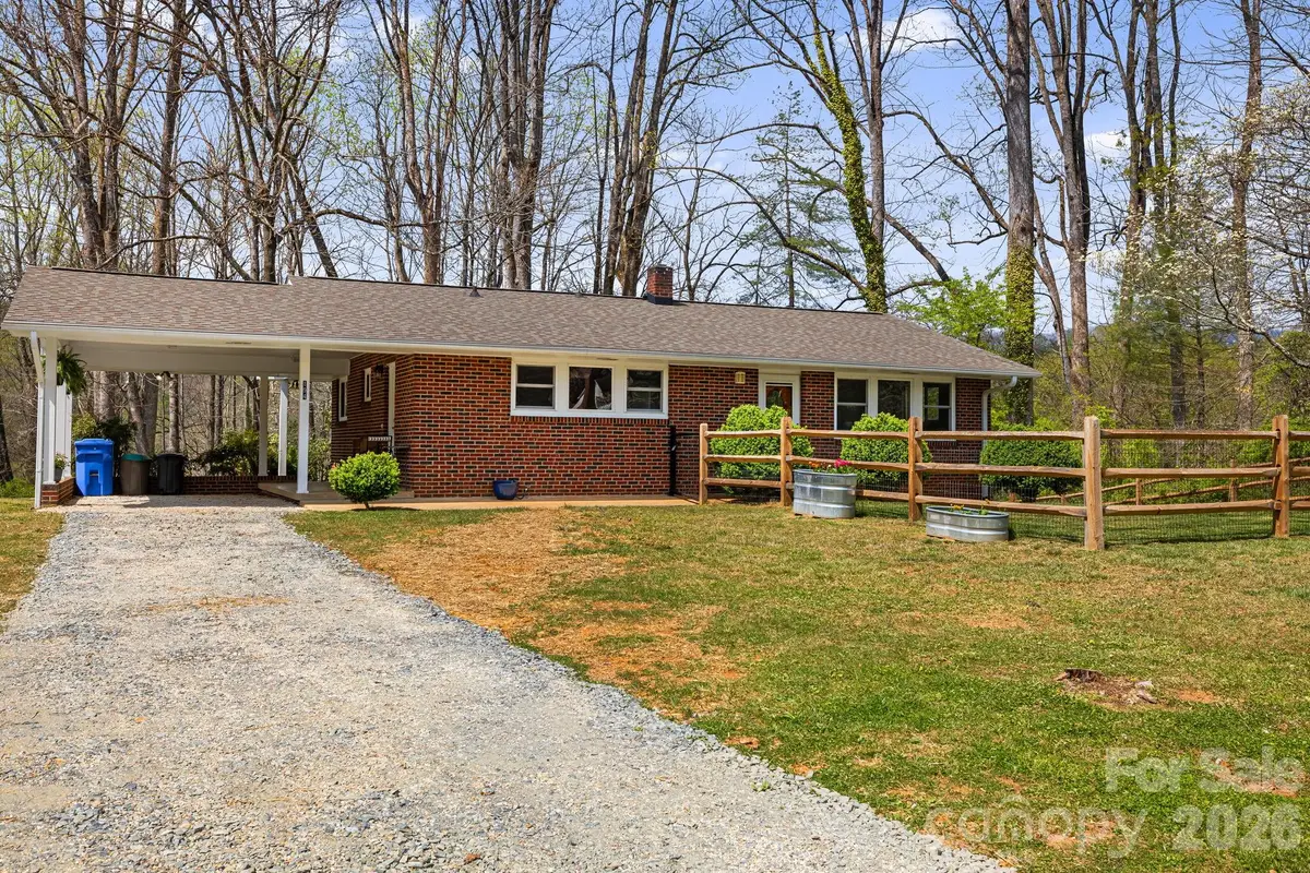 194 Carolina Avenue, Brevard, NC 28712 - #1