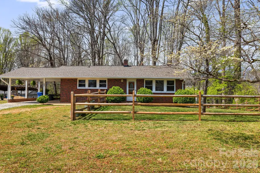 194 Carolina Avenue, Brevard, NC 28712 - #2