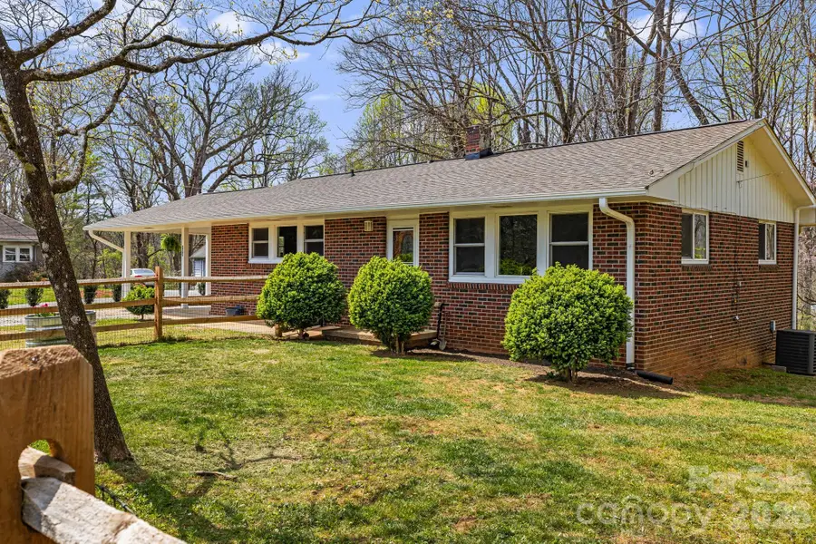 194 Carolina Avenue, Brevard, NC 28712 - #3