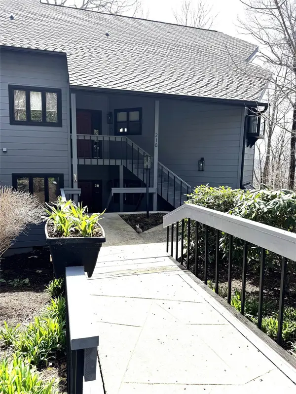210 Grouse Moor Drive #210, Linville, NC 28646