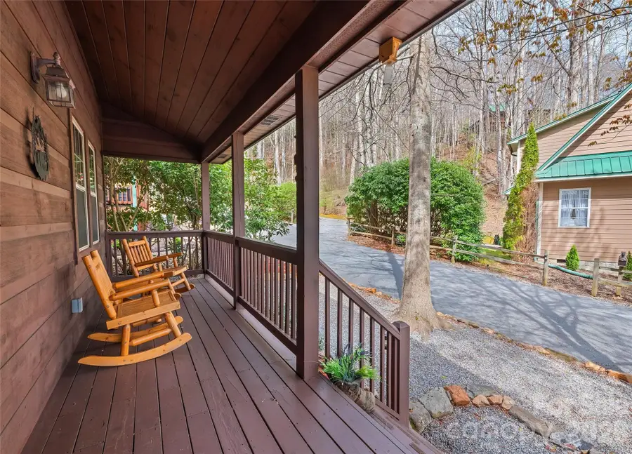 41 Trapper Lane, Waynesville, NC 28785 - #3