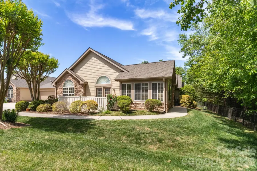 4328 Grassy Drive, Greensboro, NC 27409 - #2